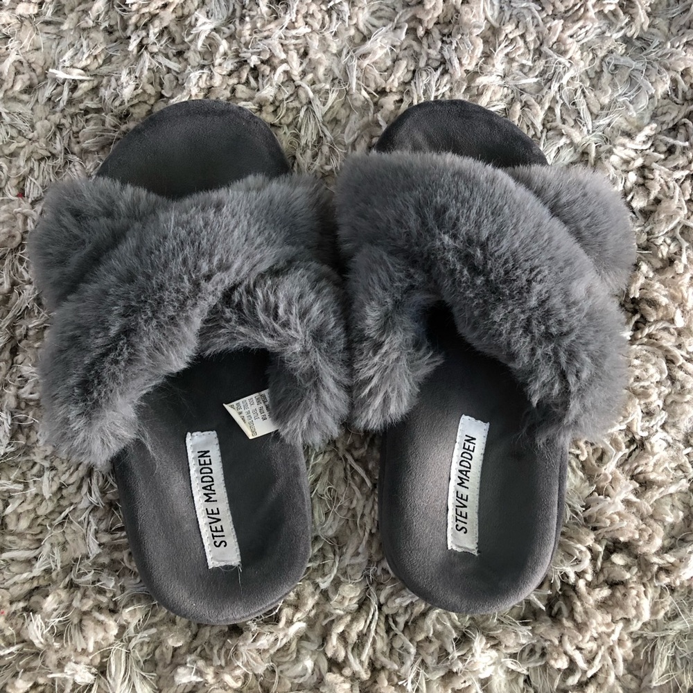 Steve Madden Gray Slippers with Fur size 7 / 8